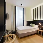 Pax Hotel