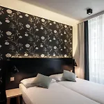 Pax Hotel