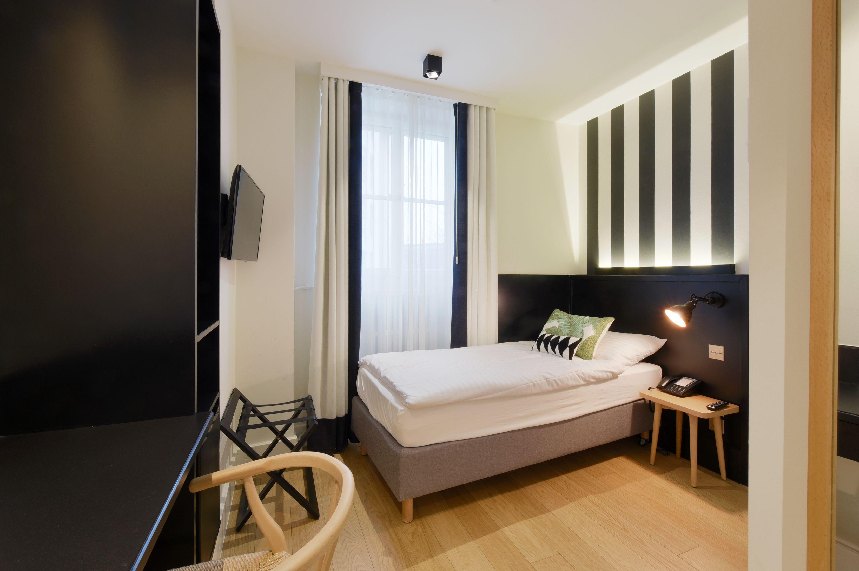 Pax Hotel